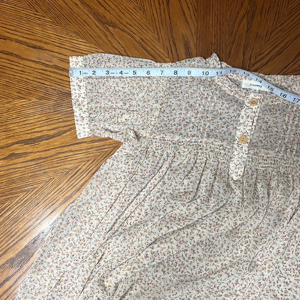 Freeway • Sheer Blouse - Picture 6 of 6